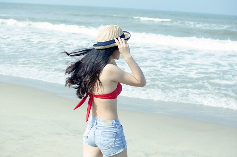 Frau am Strand